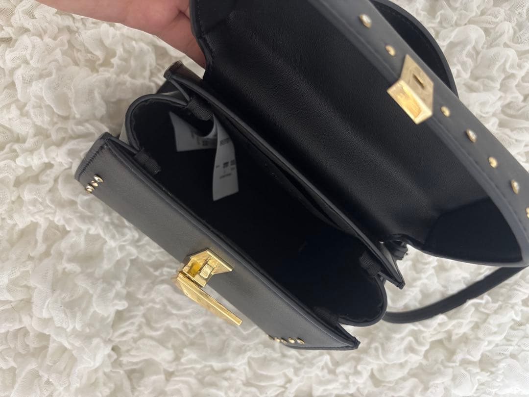 美品　CELFORDビジュースタッズポシェット ブラック　セルフォード