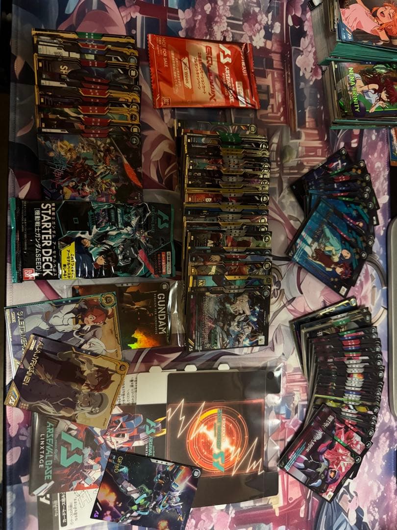 機動戦士ガンダム　アーセナルベース引退品『大量カード＋カードケース、スターター』