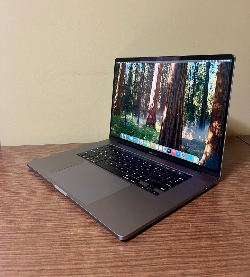 高性能・大画面 MacBook Pro 2019、16\"、i9、64GB、1TB