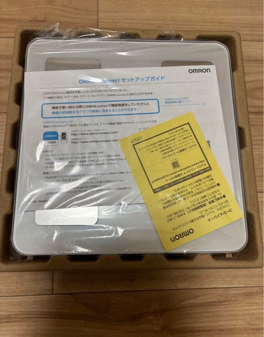 ［美品］HBF-230T オムロン　乗るだけで測れる