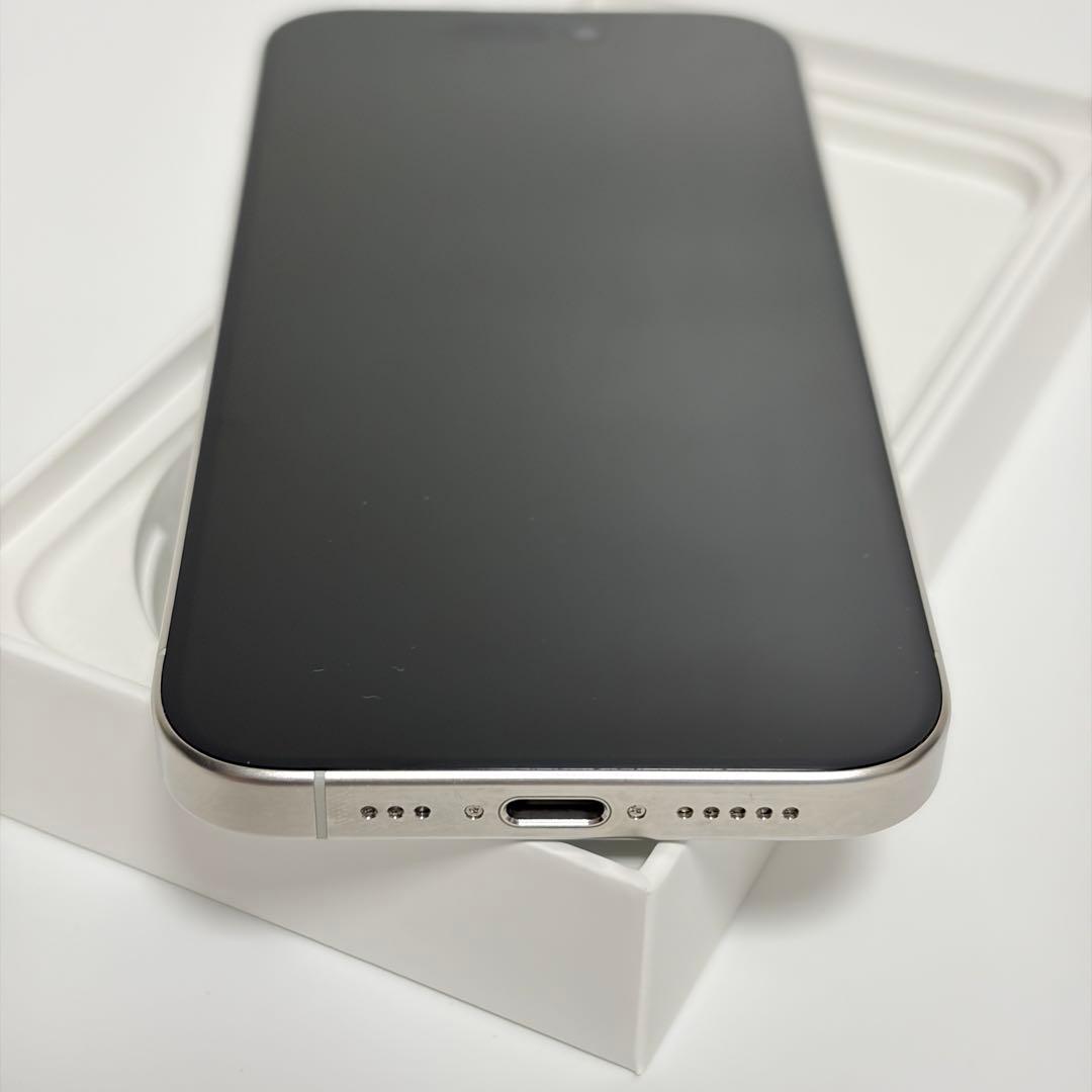 iPhone 15 Pro 256GB ホワイト