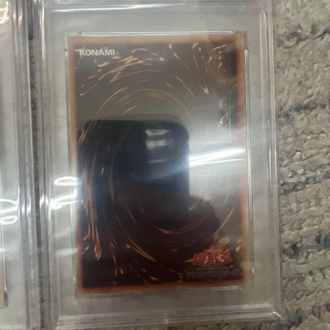 鹿　遊戯王旧レリーフカードPSA8 4枚セット スターダスト・ドラゴン等