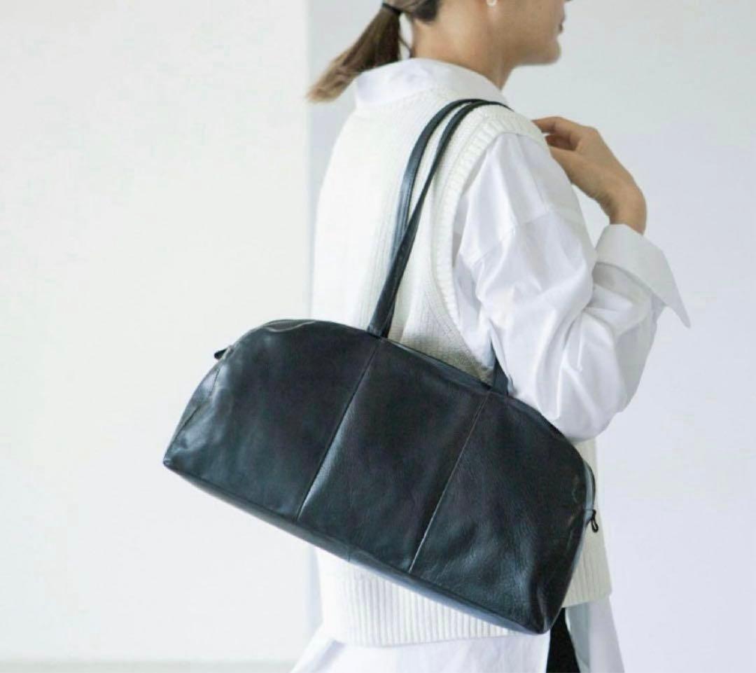 美品　 北欧、暮らしの道具店 一田憲子さんとつくったラウンドレザーバッグ 本革