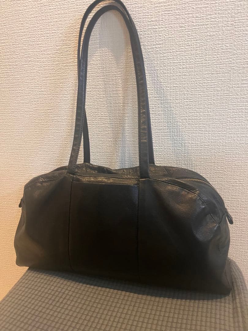 美品　 北欧、暮らしの道具店 一田憲子さんとつくったラウンドレザーバッグ 本革