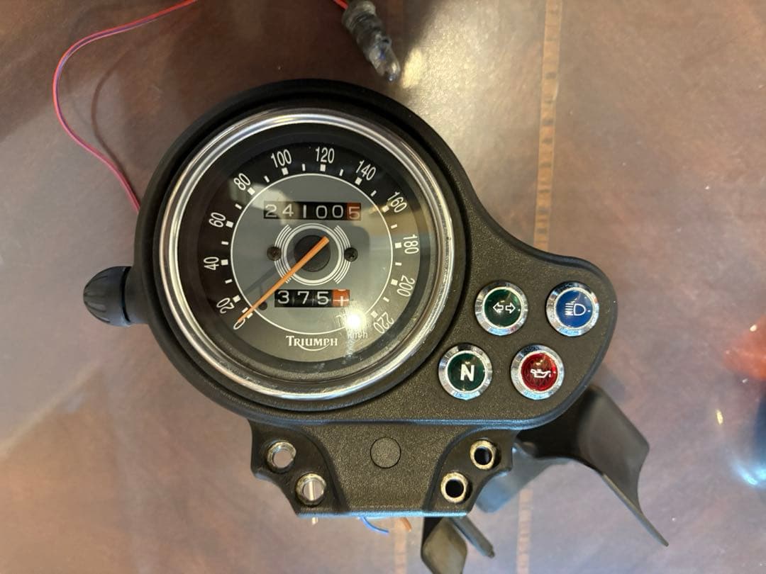 ボンネビルT100 メーター TRIUMPH 純正 中古 トライアンフ