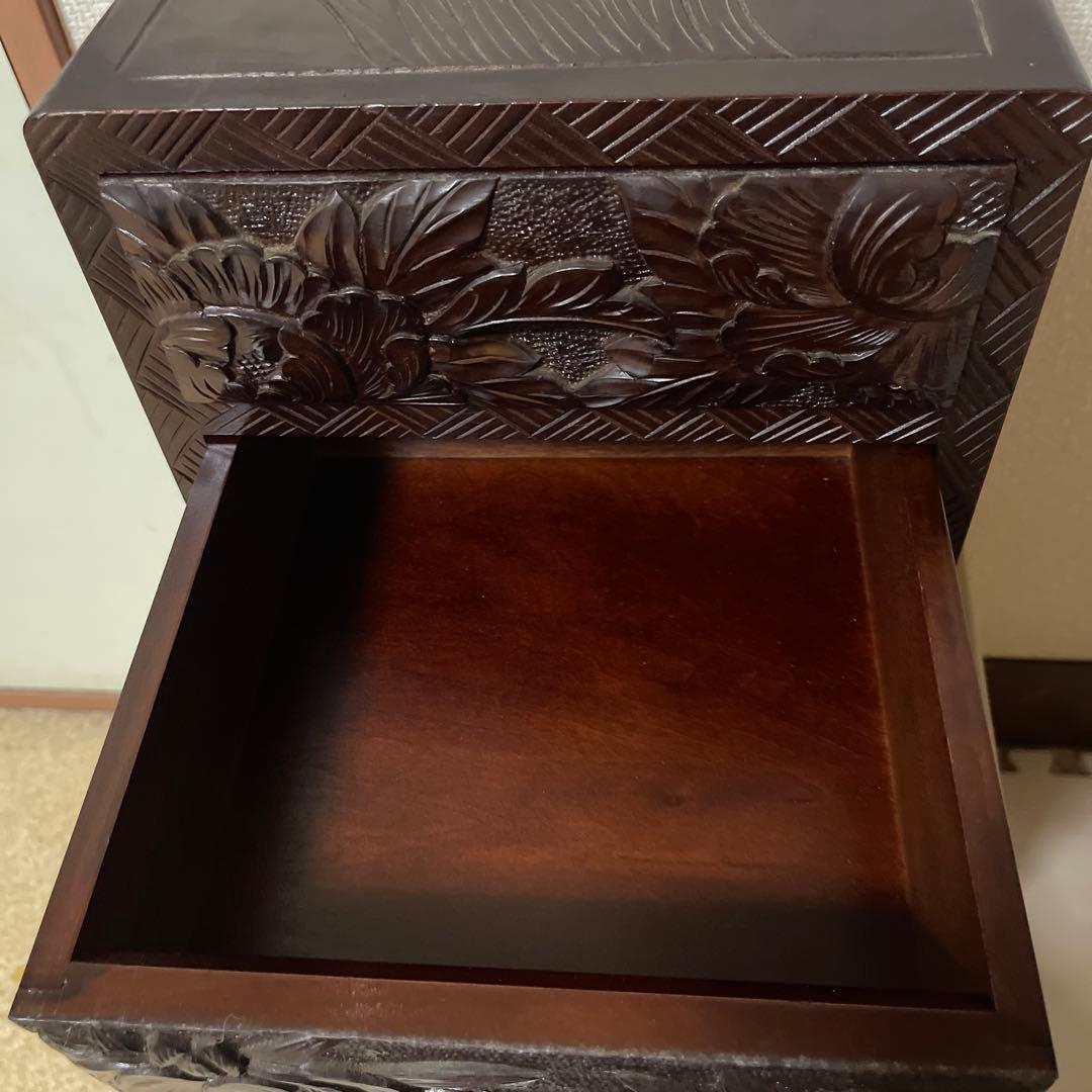 日光彫？軽井沢彫？　木製花柄彫刻箪笥　3段引き出し　家具　アンテーク