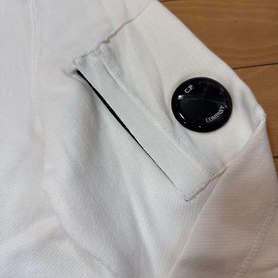 新品　C.P.COMPANYシーピーカンパニー　パーカーレンズ付き　ホワイト48