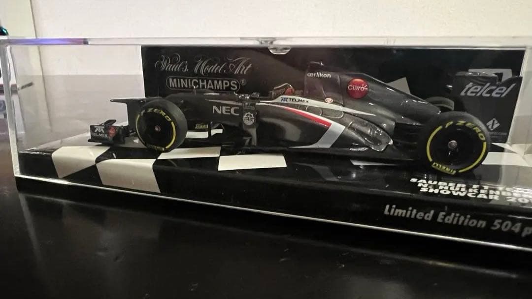 F1 ザウバー 2013年ニコヒュルケンベルグ直筆サイン入り1:43