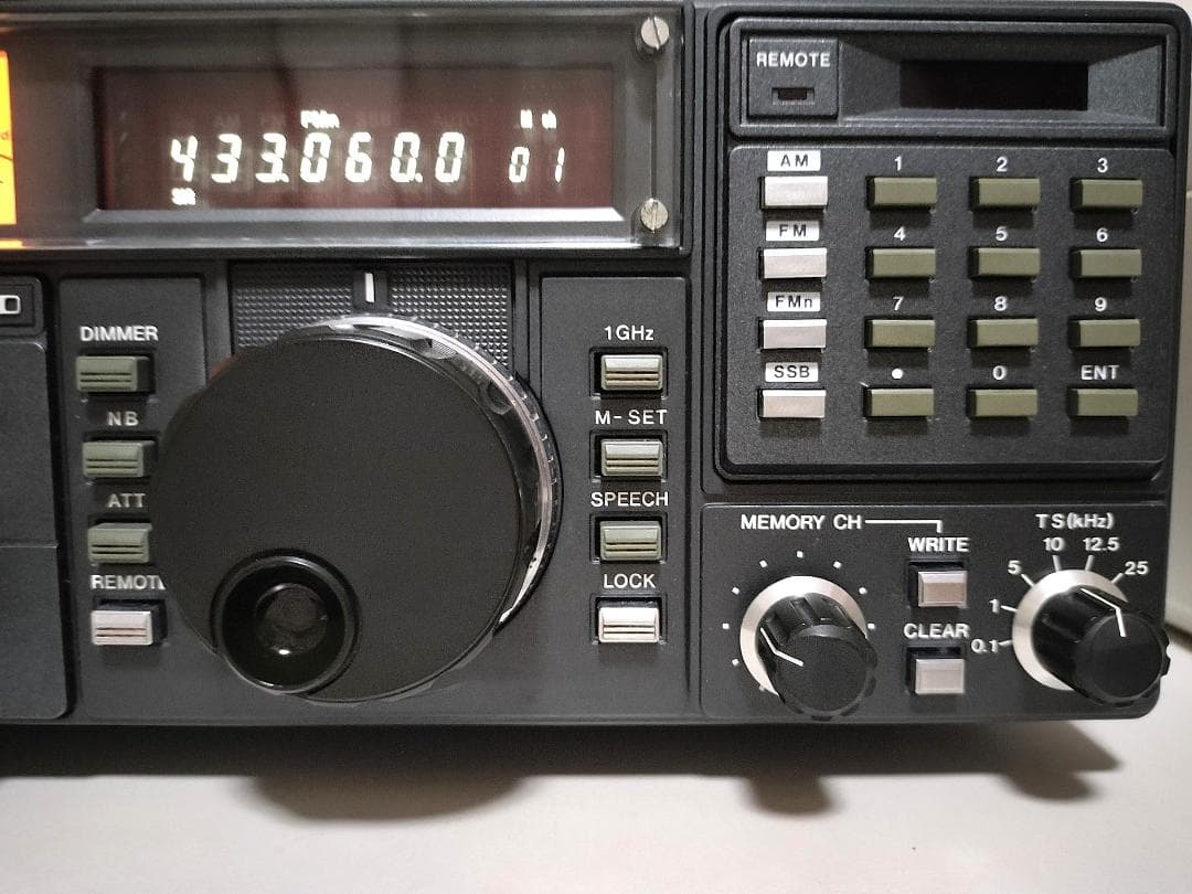 ICOM IC-R7000 広帯域受信機