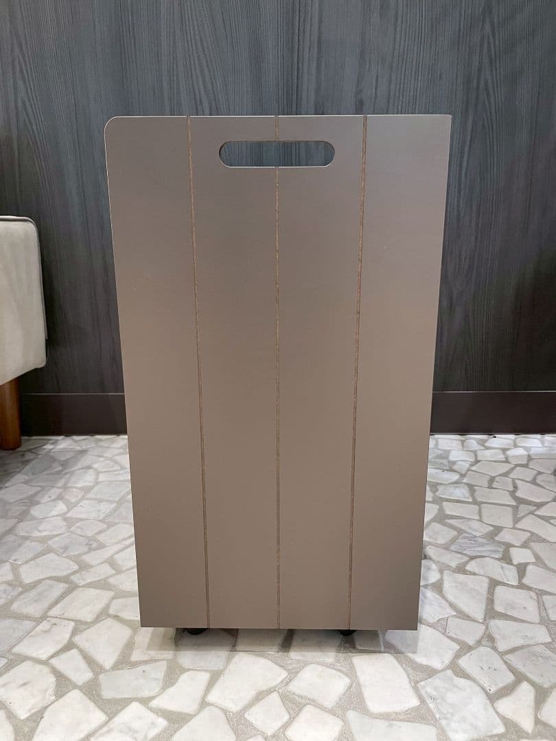 エステ、リビング、キッチン収納 キャスター、収納付き