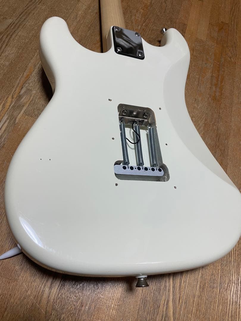 調整済みストラトキャスター　エレキギター