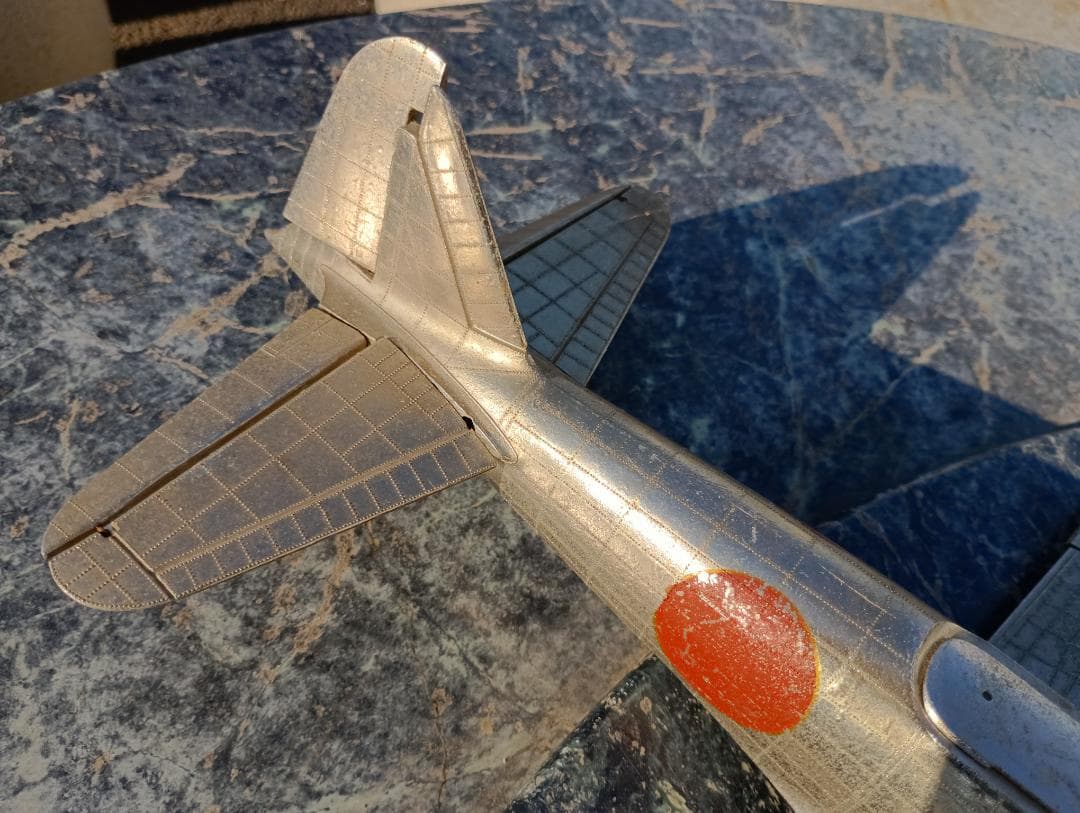 １６０４）ずっしり重いダイカスト製　ゼロ戦？　２機まとめて　難あり