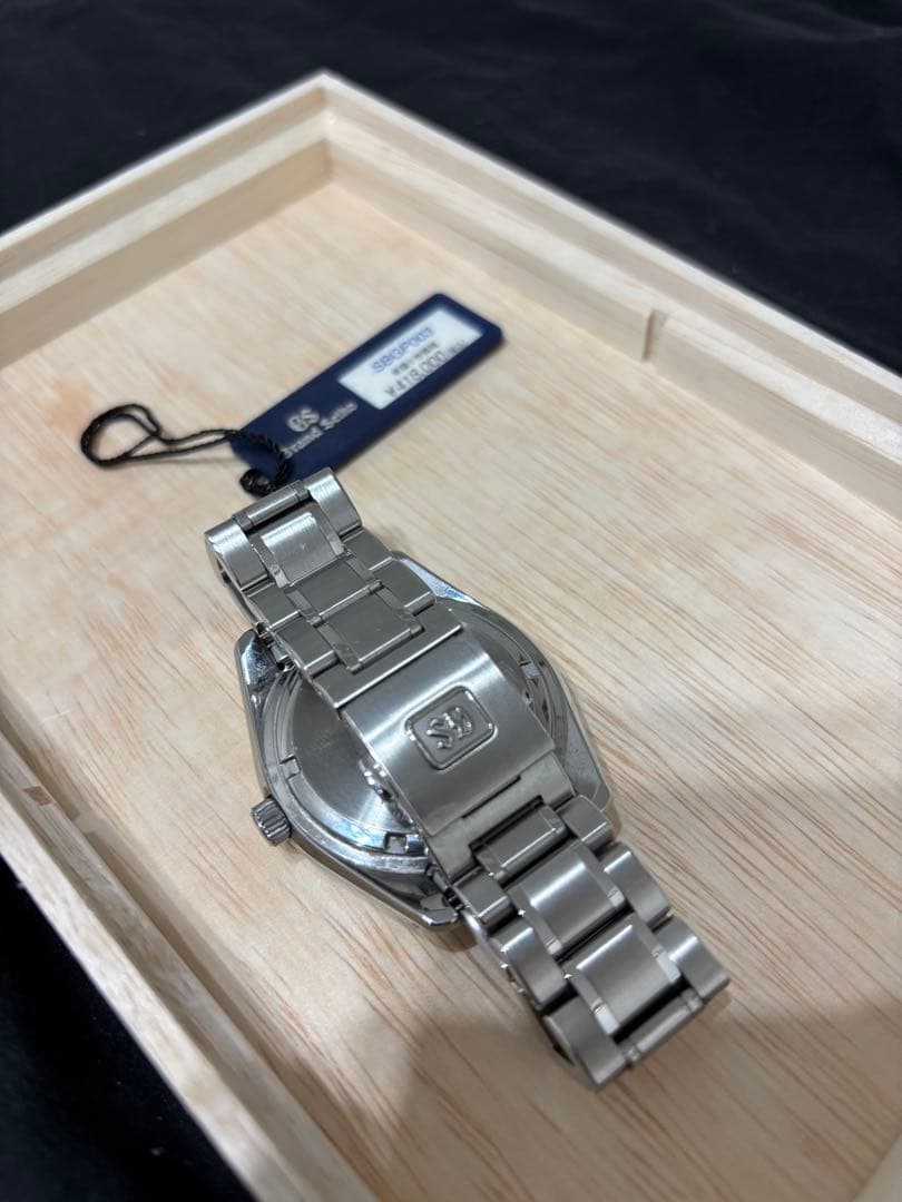 Grand Seiko ブラック 腕時計　SBGP003