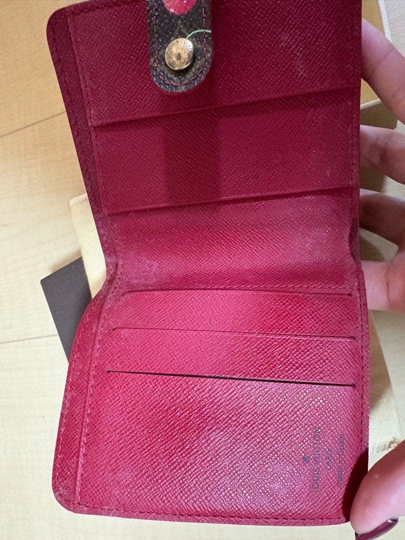 チェリー 二つ折り財布