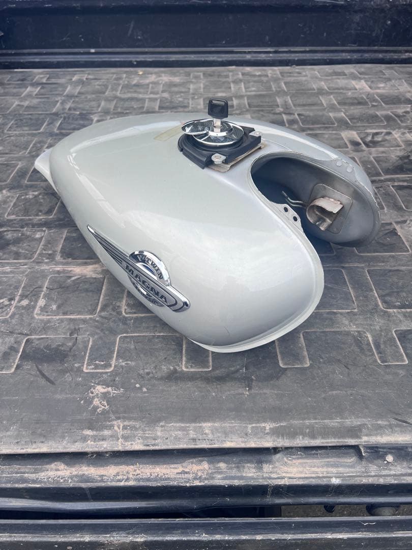 ホンダ　マグナ250 V－TWIN MAGNA 純正タンク