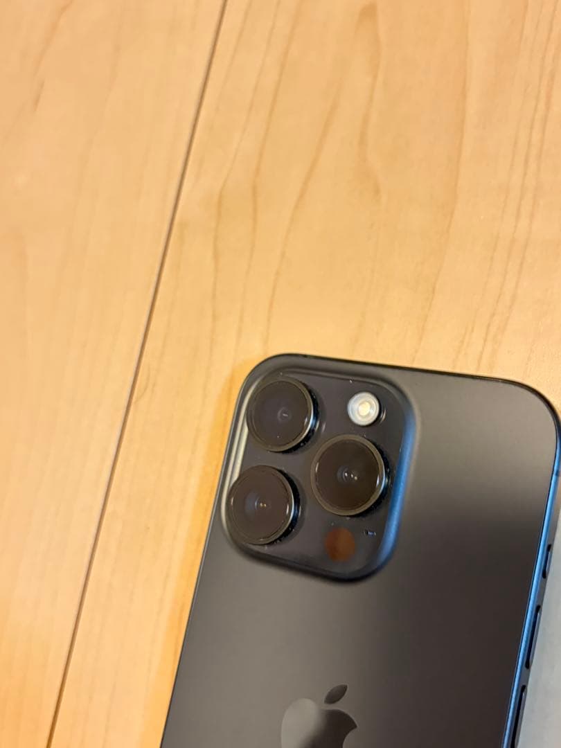 【土日限定特別価格】iPhone 15pro 128GB ブラックチタニウム