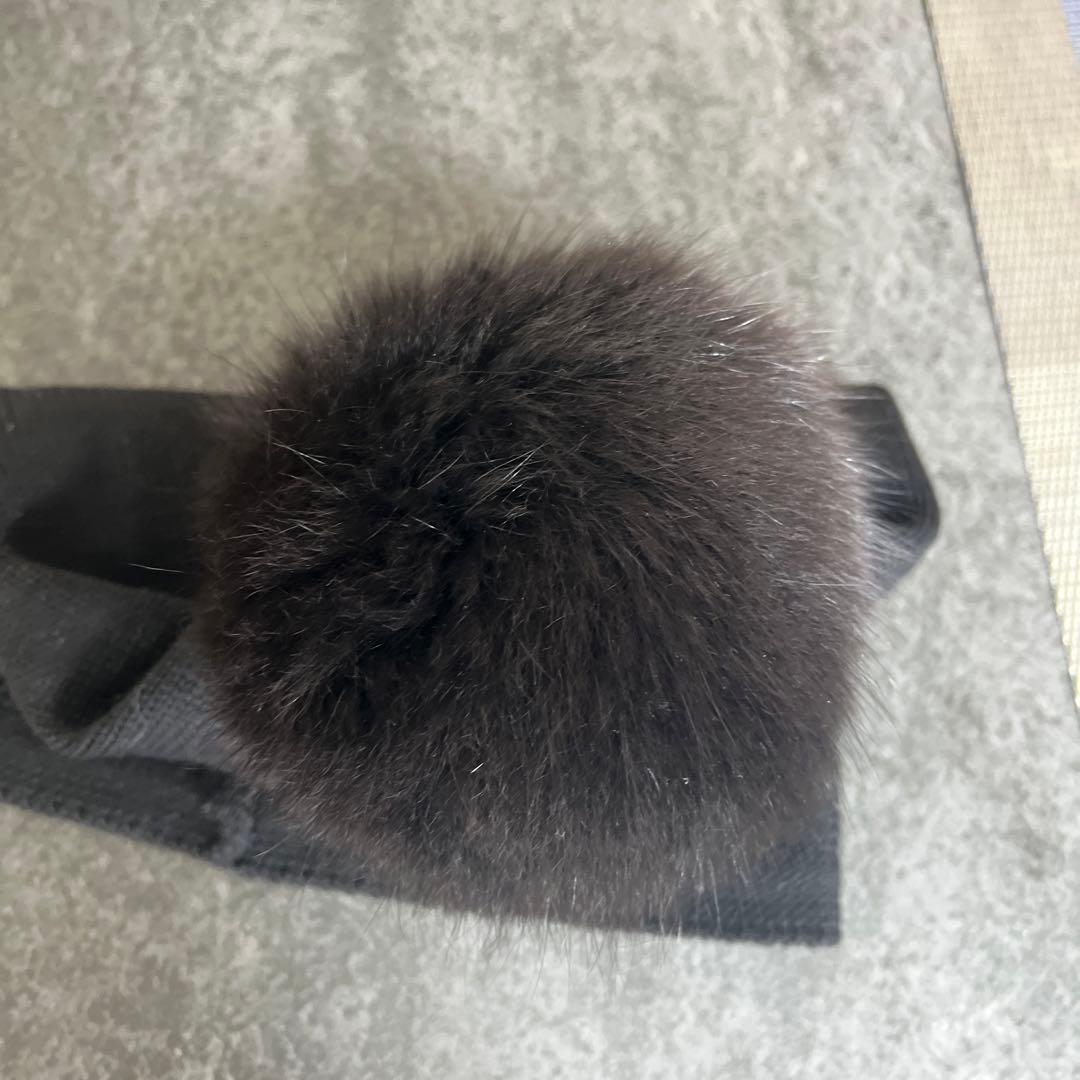 専用 Fendi ブラックファー付きニット帽