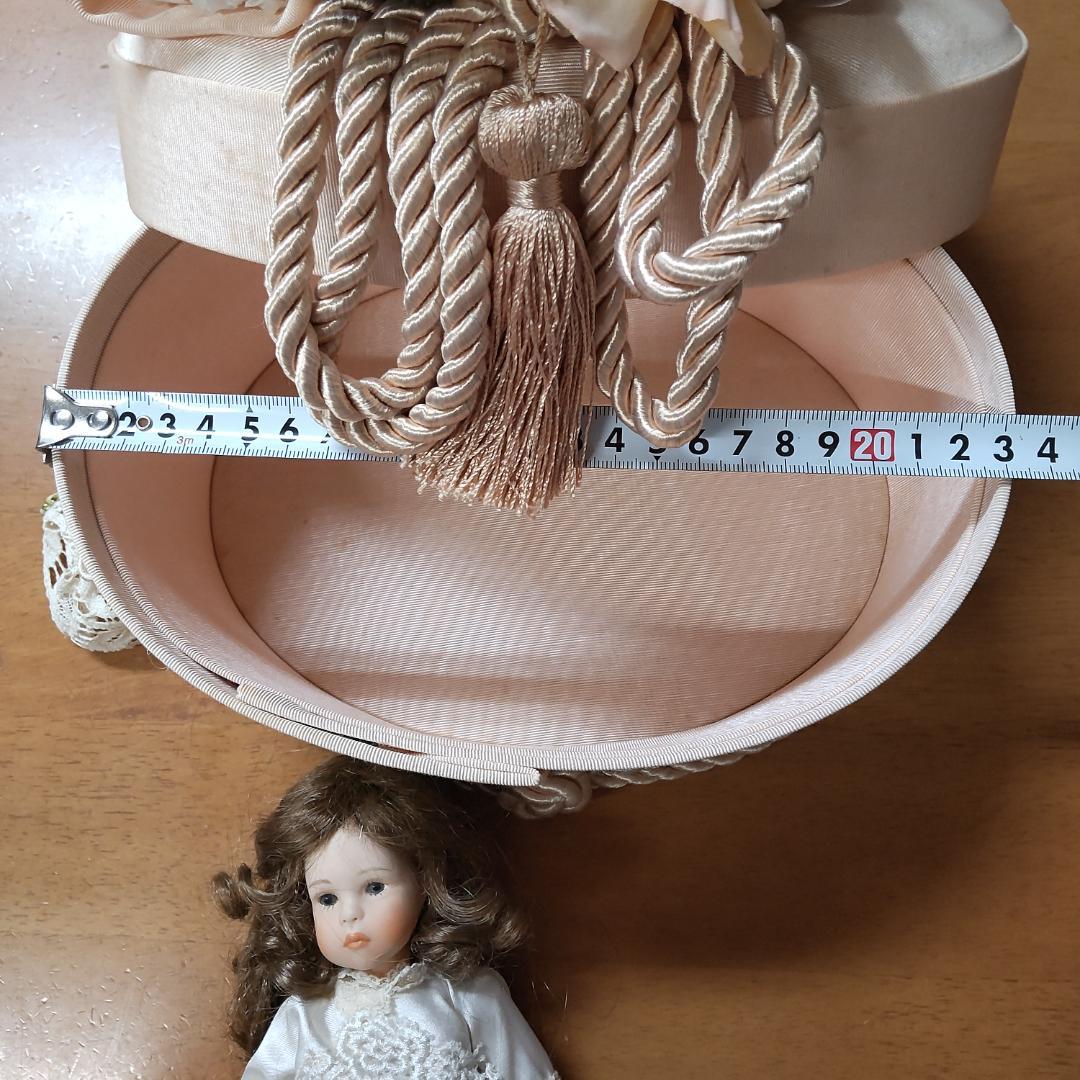 カルトナージュ　人形　ドール　イタリア　アンティーク風　ヴィクトリアン