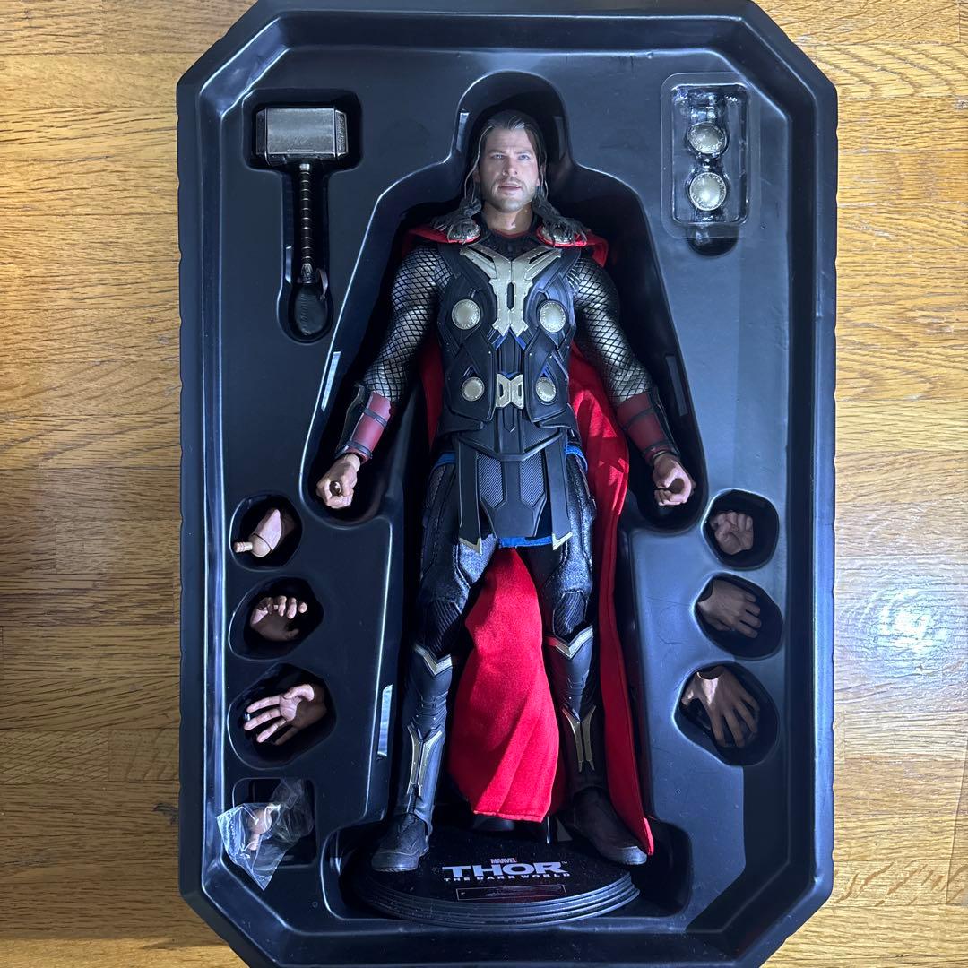 ホットトイズ　THOR 1/6スケールフィギュア