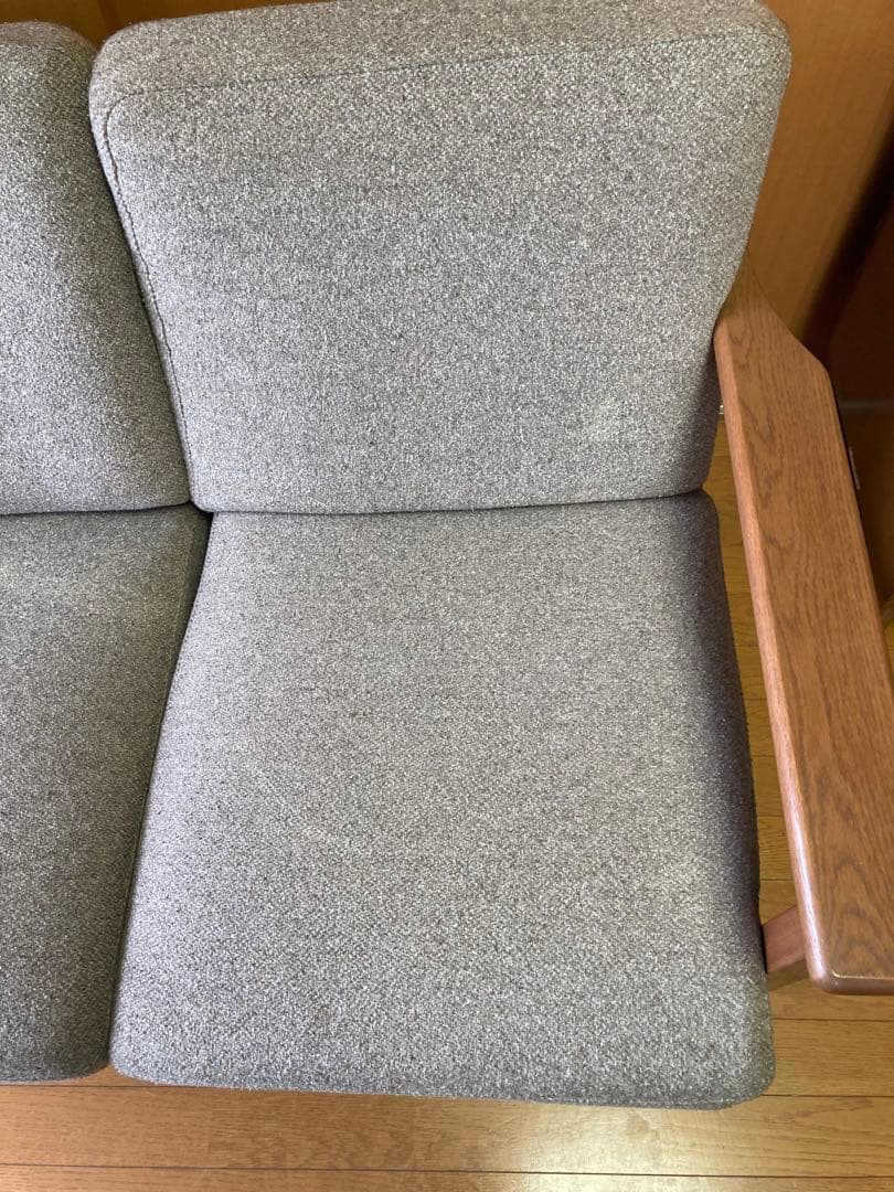 unico で購入　グレー2人掛け　ソファ