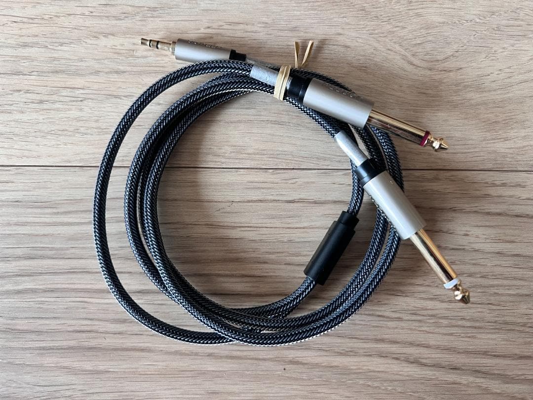 ADAM AUDIO（アダムオーディオ）D3V アクティブスピーカー