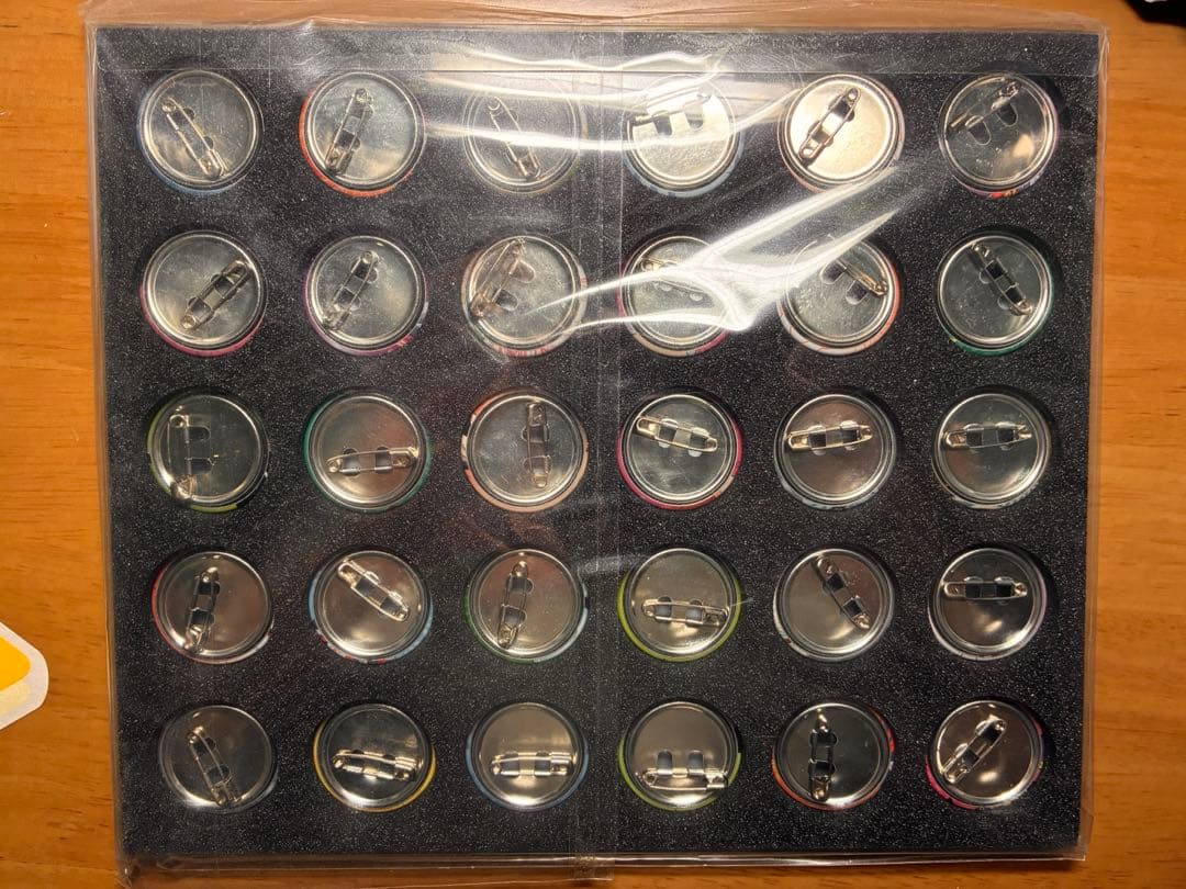 期間限定値下げ激レア　フルコンプ　ジャンプショップ2007缶バッジ