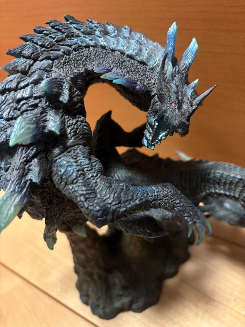 【箱無し・美品】ラギアクルス クリエイターズモデル フィギュア 希少種