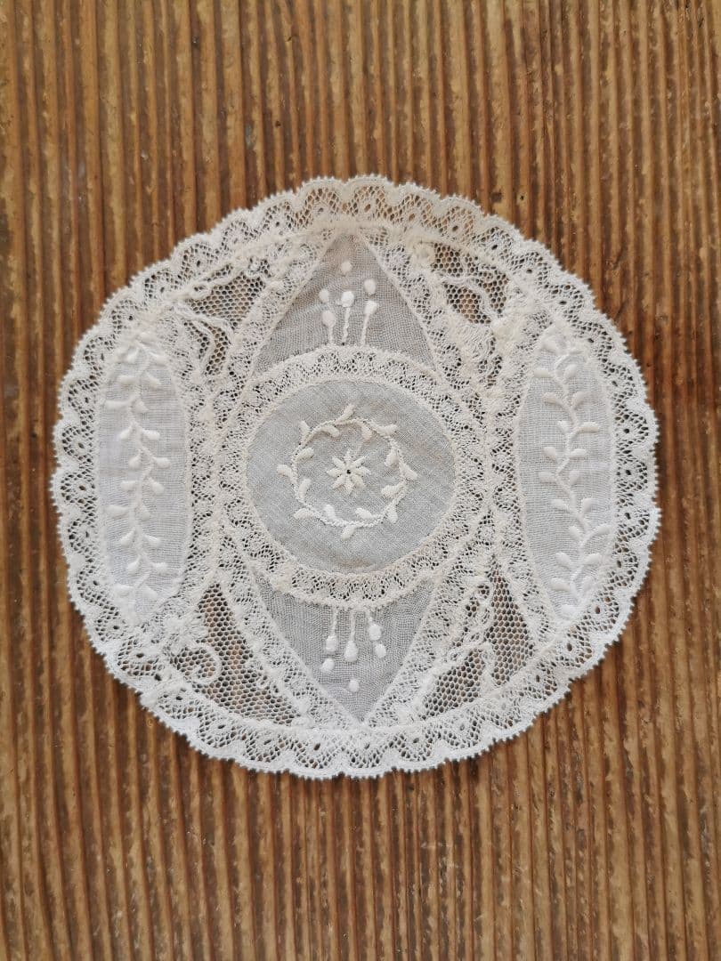 アンティーク ノルマンディーレース 小さなドイリー フランス エンブロイダリー
