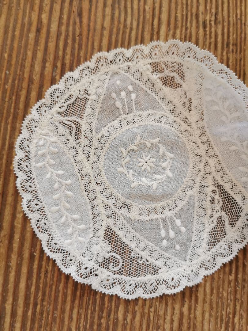 アンティーク ノルマンディーレース 小さなドイリー フランス エンブロイダリー