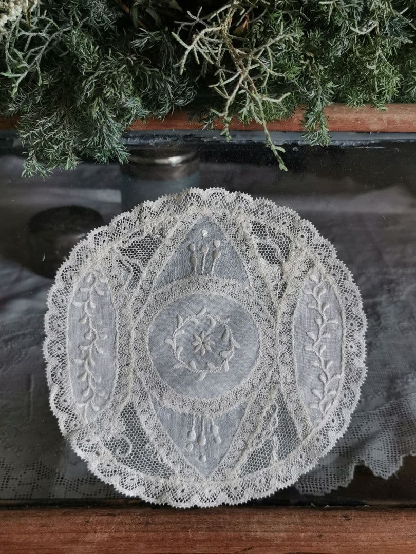 アンティーク ノルマンディーレース 小さなドイリー フランス エンブロイダリー
