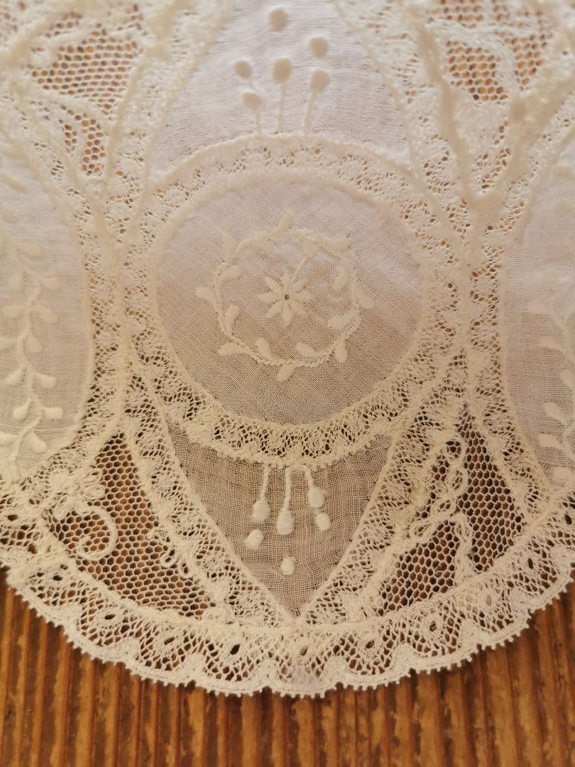 アンティーク ノルマンディーレース 小さなドイリー フランス エンブロイダリー