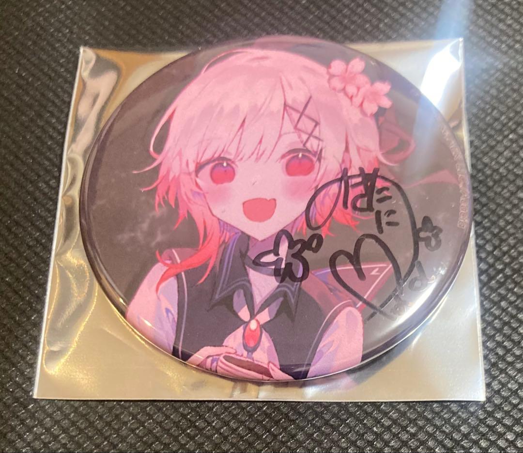 希少　魔法少女ノ魔女裁判　桜羽エマ　缶バッジ　キャスト直筆サイン入り　三木谷奈々