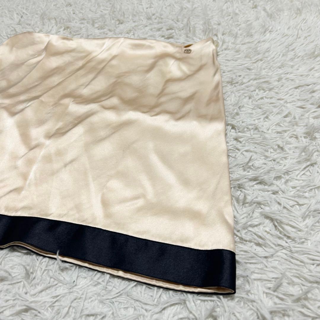 CHANEL シルク100% ココマーク パール リボン 光沢 フレアスカート