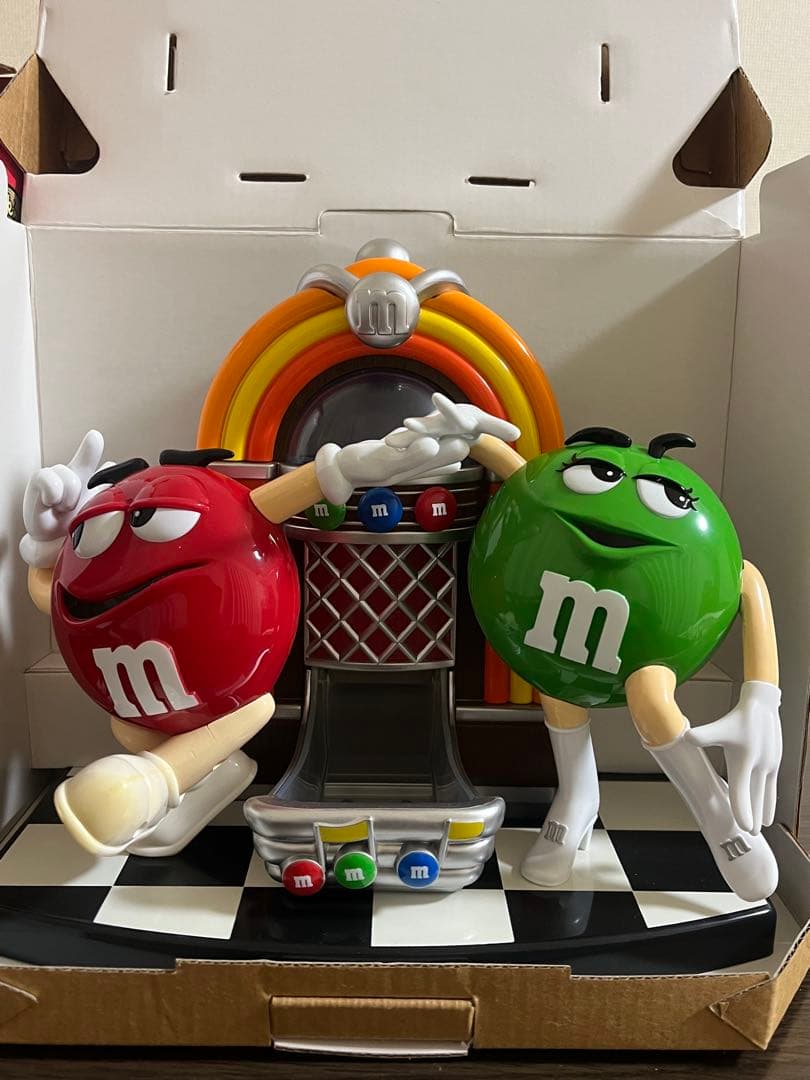 M&M's エムアンドエムズ