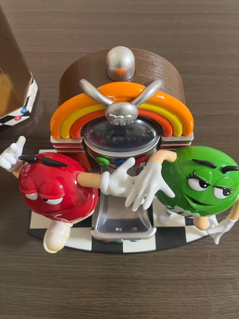 M&M's エムアンドエムズ