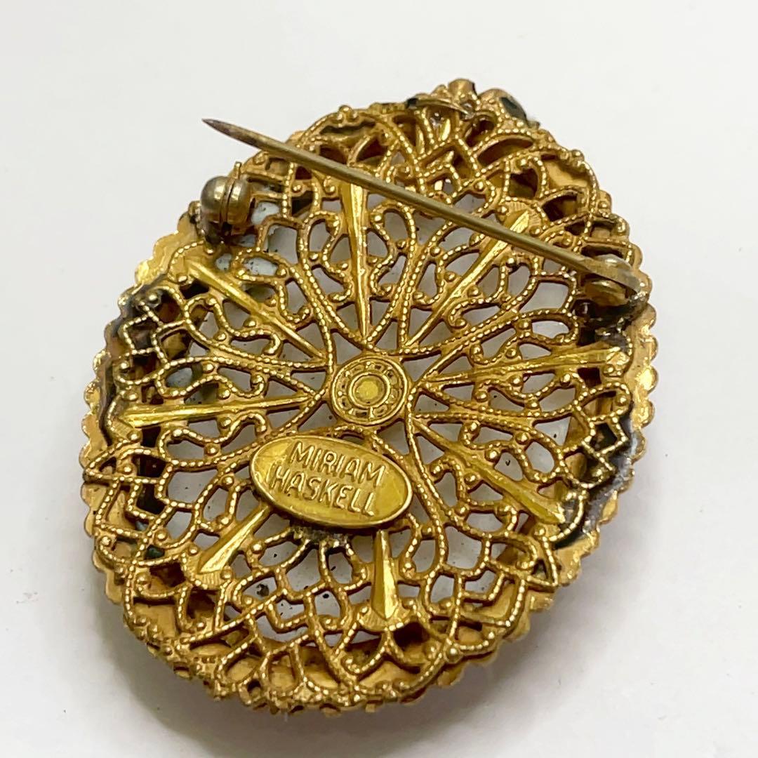 アンティークレア ミリアムハスケル ミルクガラス×ゴールド ブドウ ブローチ