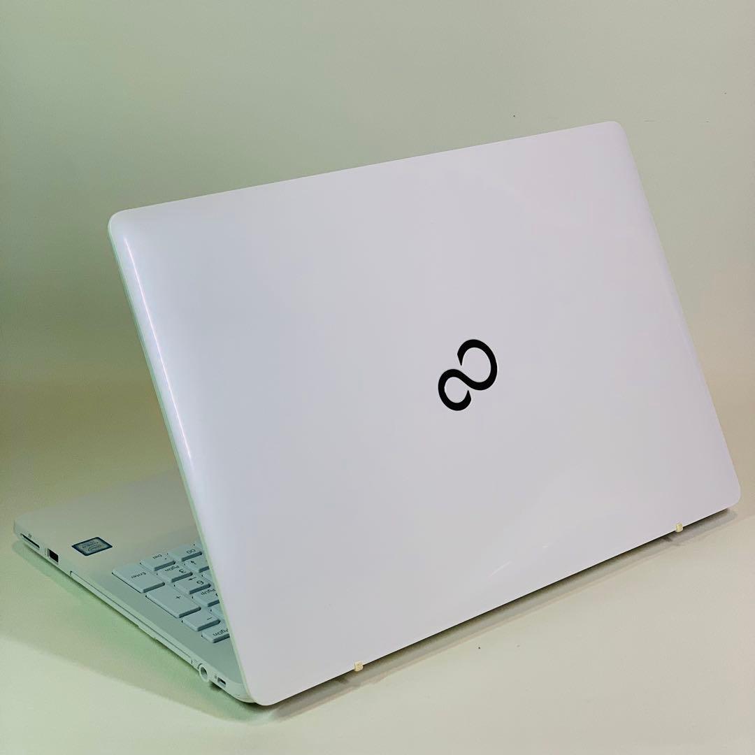 Core i7✨SSD1TB✨16GB✨カメラ✨富士通✨オフィス✨ノートパソコン