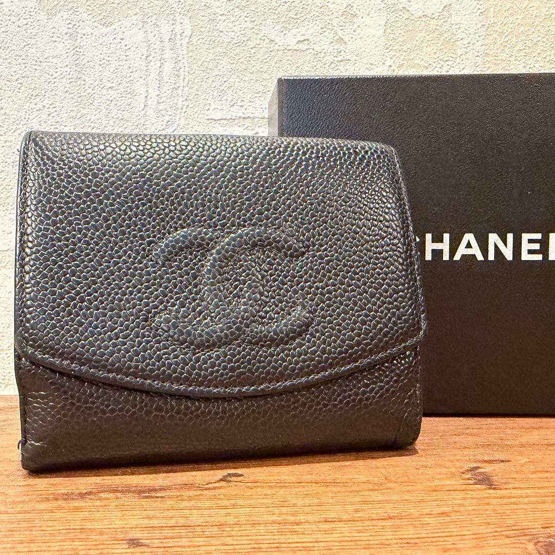CHANEL キャビアスキン 二つ折り財布 シャネル 箱付き