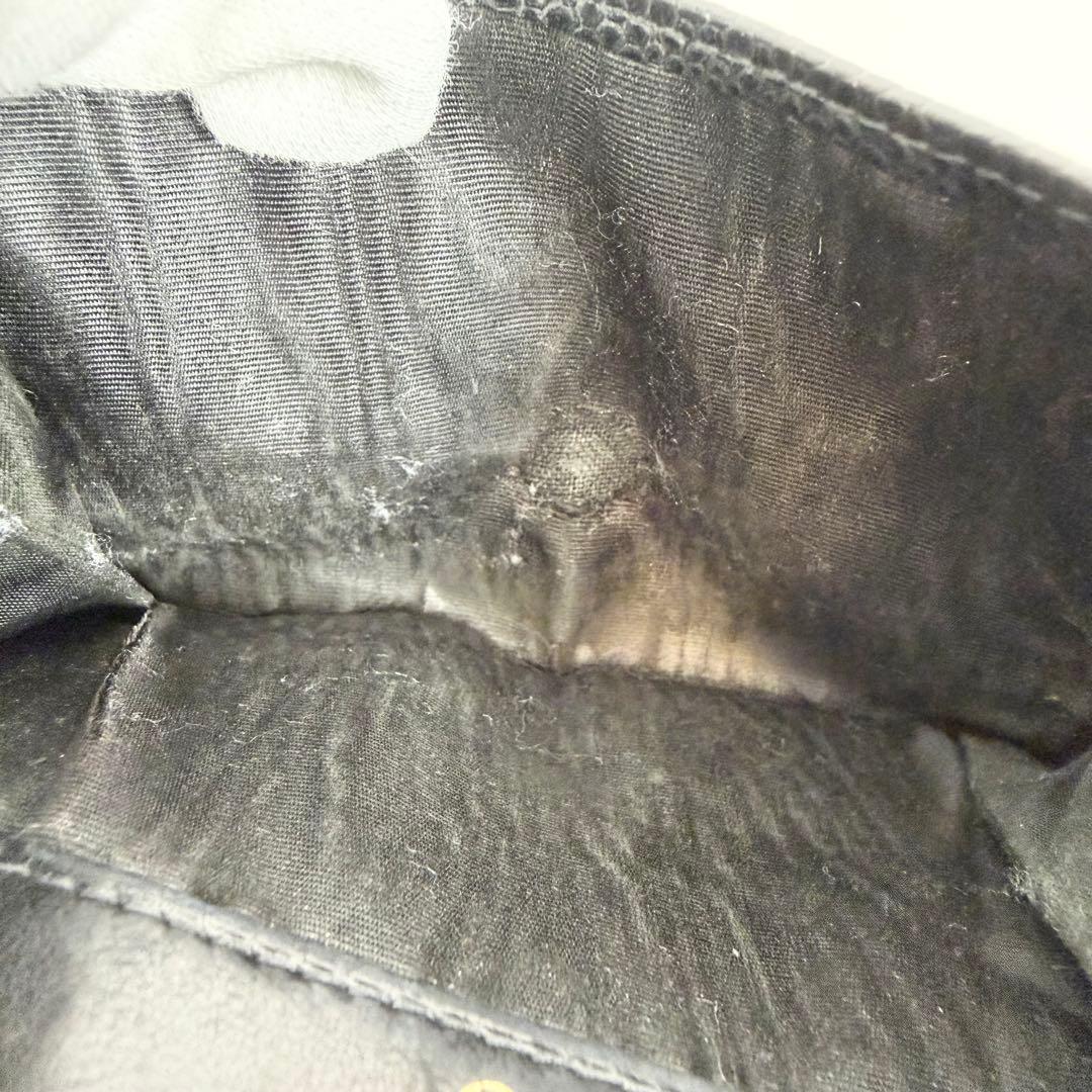 CHANEL キャビアスキン 二つ折り財布 シャネル 箱付き