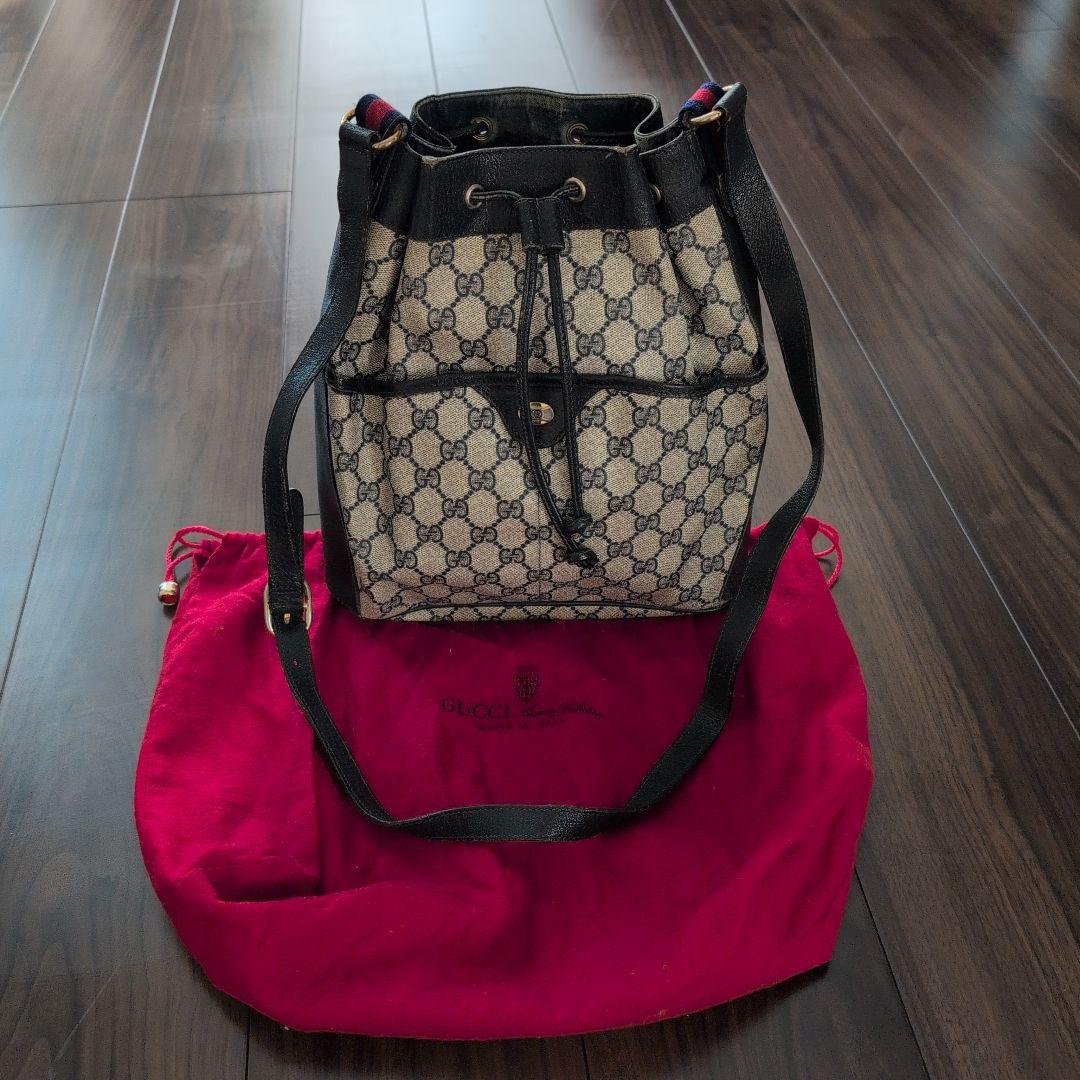 GUCCI　イタリア製　ＧＧ柄 ショルダーバッグ 保存袋付き