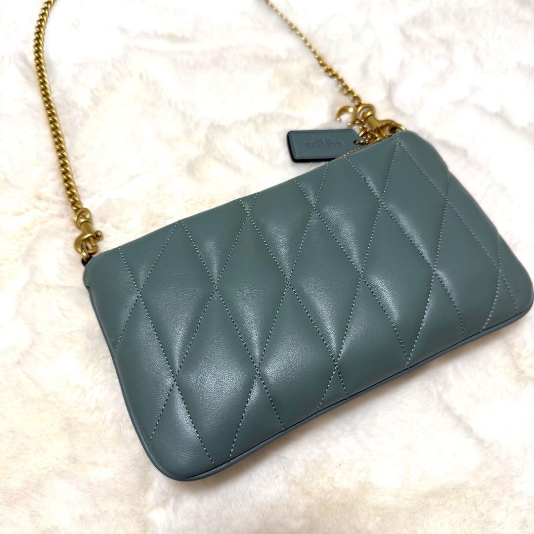 定価42,900円 COACH ショルダーバッグ　キルティング　チェーン