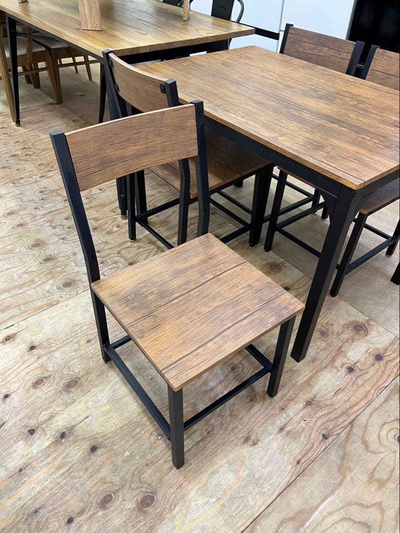 コンパクトな4人掛け!! スリーアイ ダイニングテーブル＆チェア×4脚セット