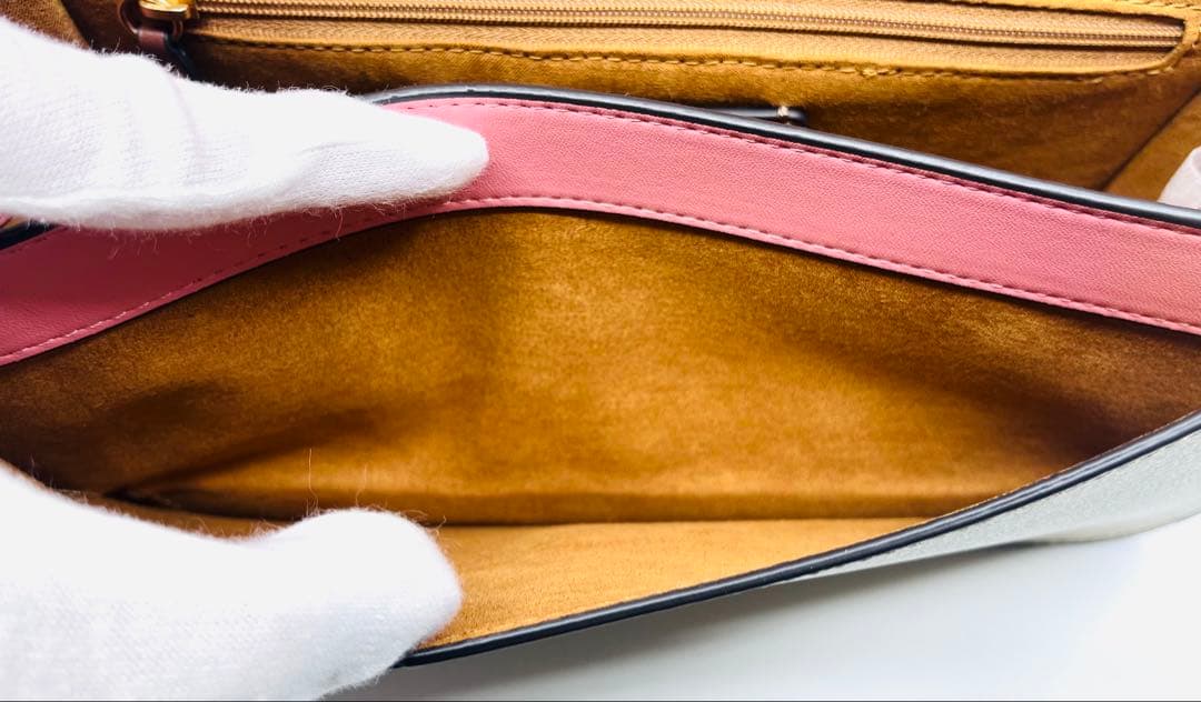 【新品・未使用】COACH シグネチャー ピンク フラップ ショルダーバッグ