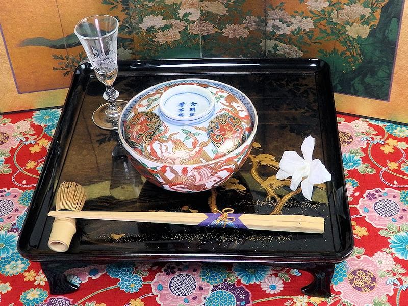 古伊万里　金襴手　鳳凰に赤玉唐草の図　大振蓋茶碗　AS-CXo