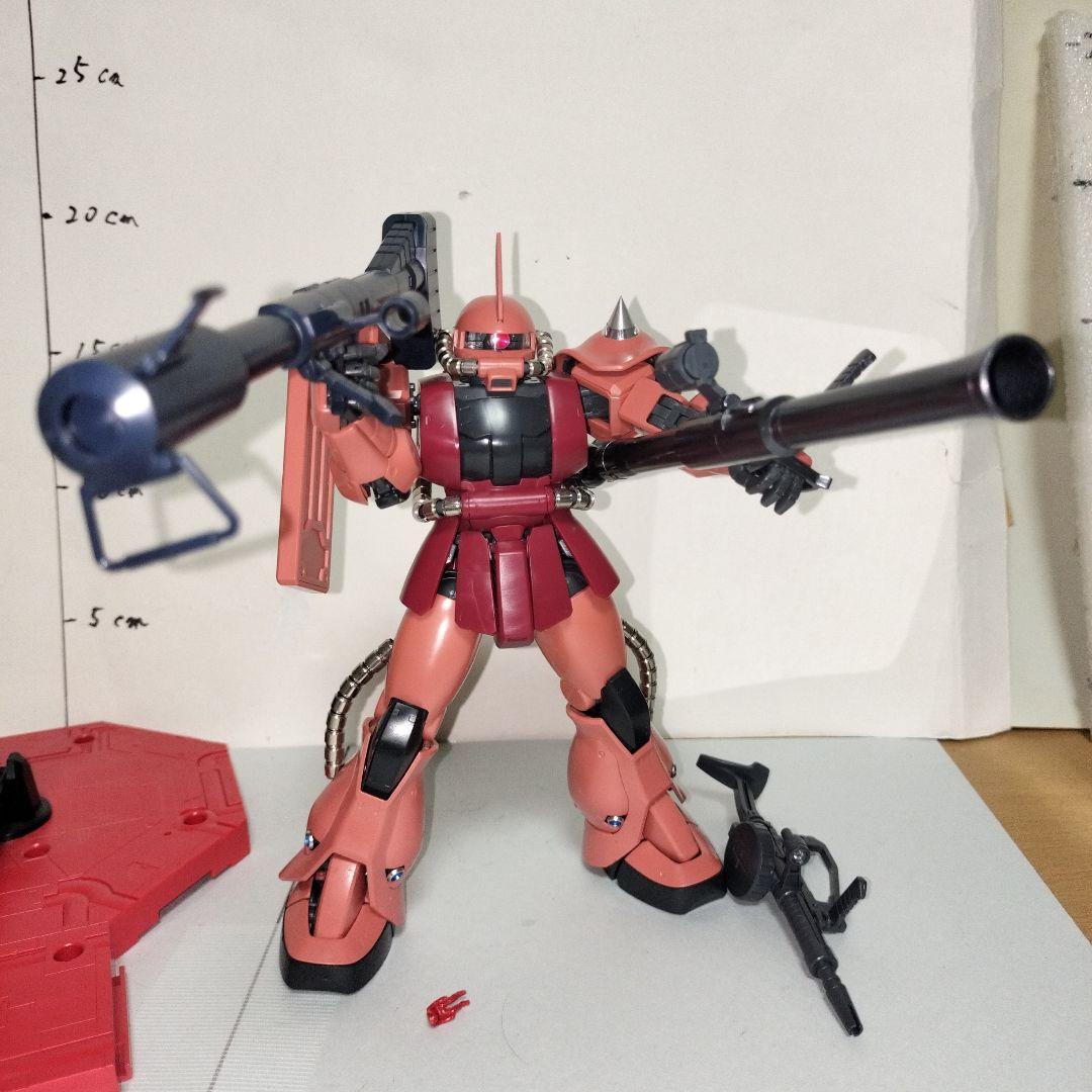 MG 1/100 シャア専用ザクⅡ ver2.0 塗装完成品 ガンプラ ベース付