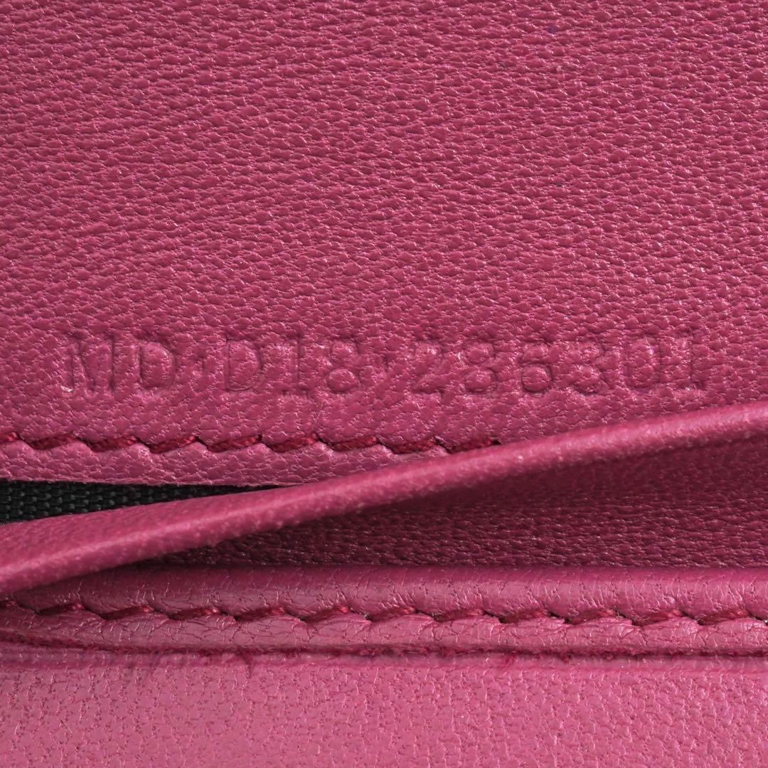 ✨未使用展示品✨　BVLGARI ミディアムウォレット　ロゴマニア　クラシコ