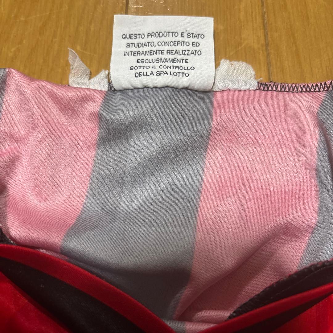 【ACミラン　サッカーレプリカ半袖シャツ希少品】