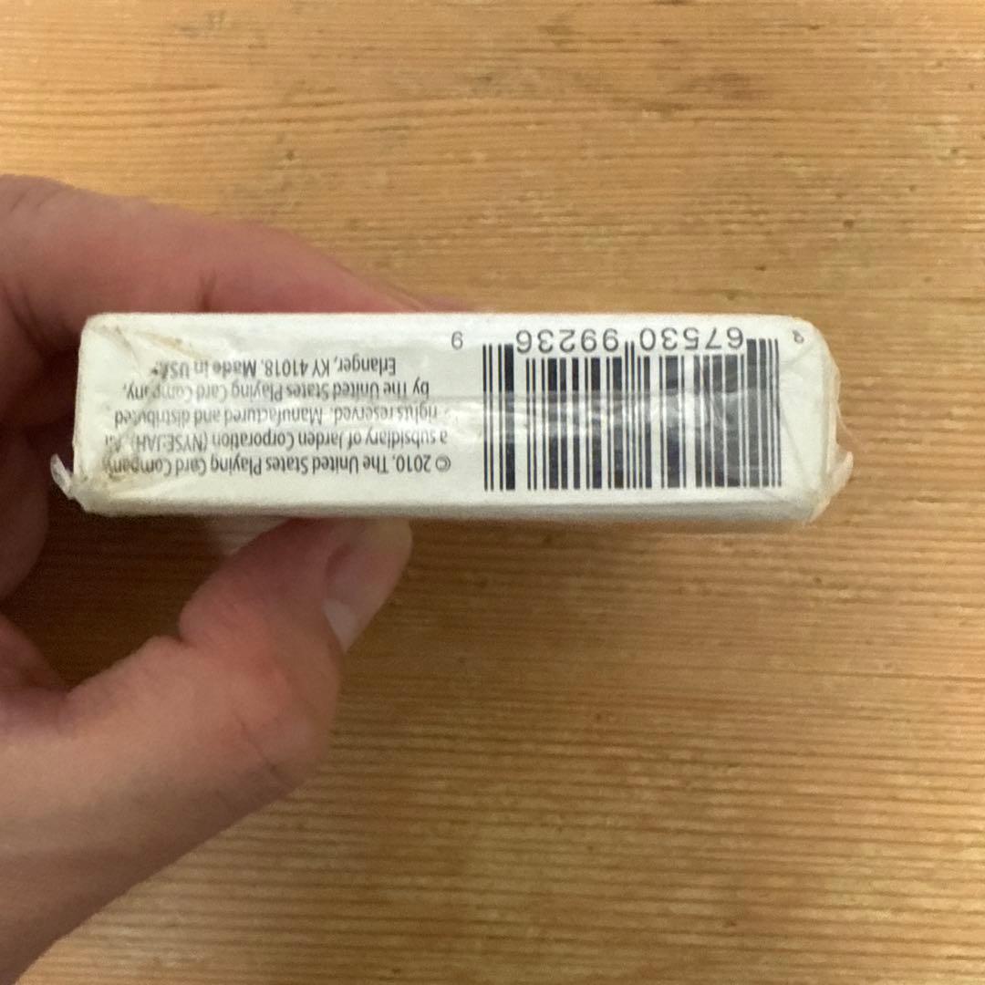 A*i様 【新品未使用】非売品 OriginalFake KAWS トランプ 赤