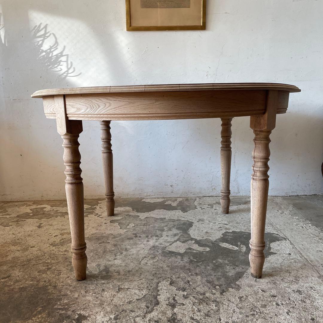 ビンテージ　ラウンドダイニングテーブル　 剥離