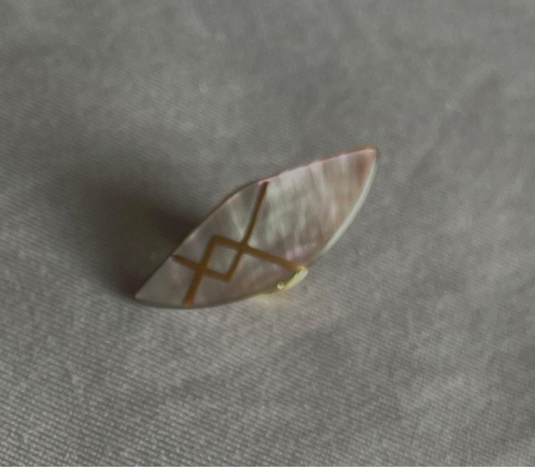 Classic Ko ピンブローチ　ブラウス